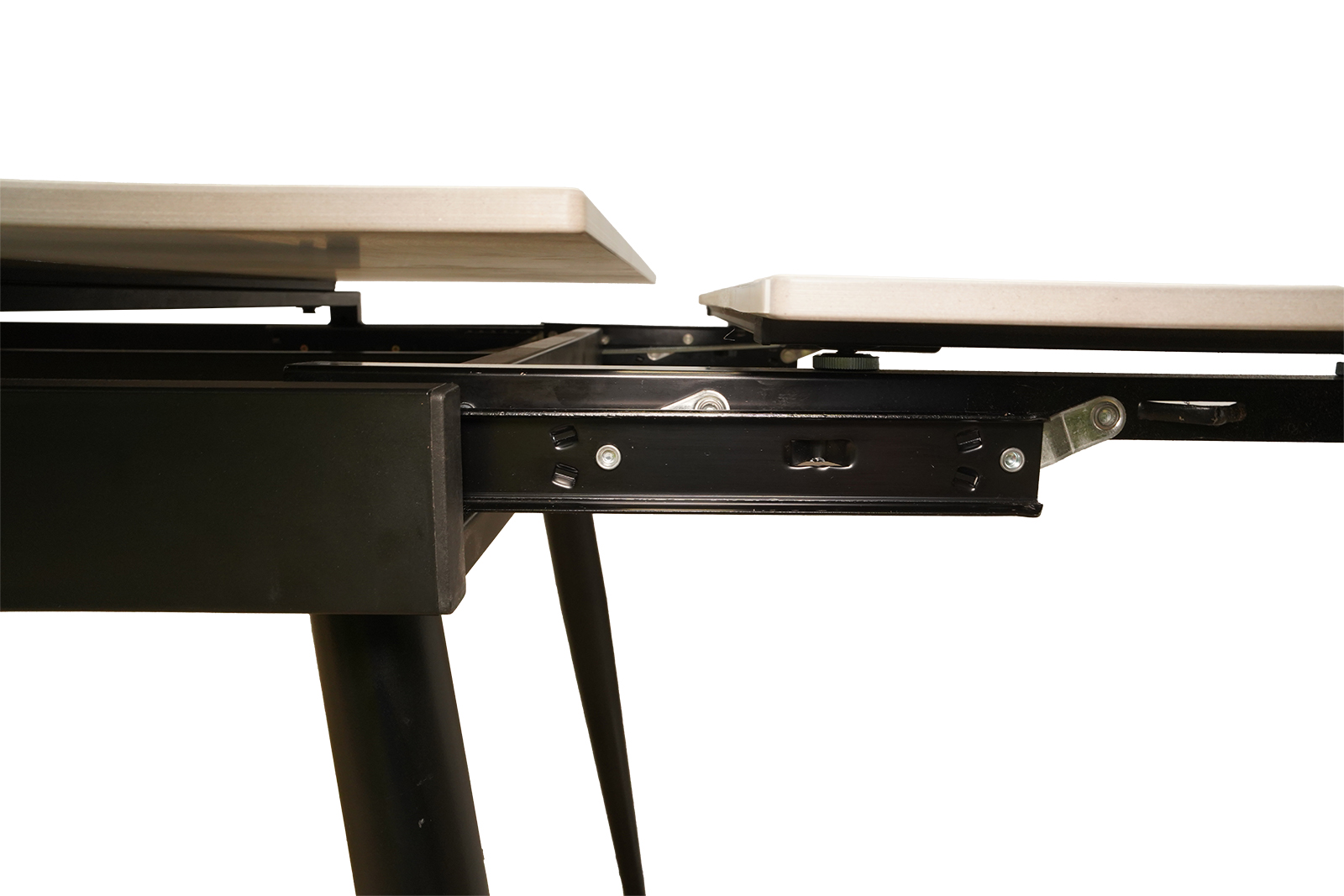 ���������� �������� ����� ITavoli ������� � �������� �������������� �������