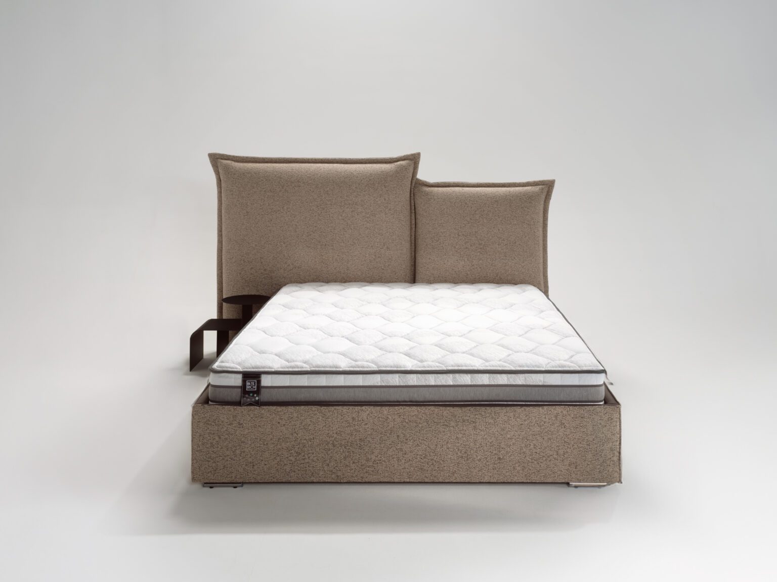 ������� Mebelin Arcana 3